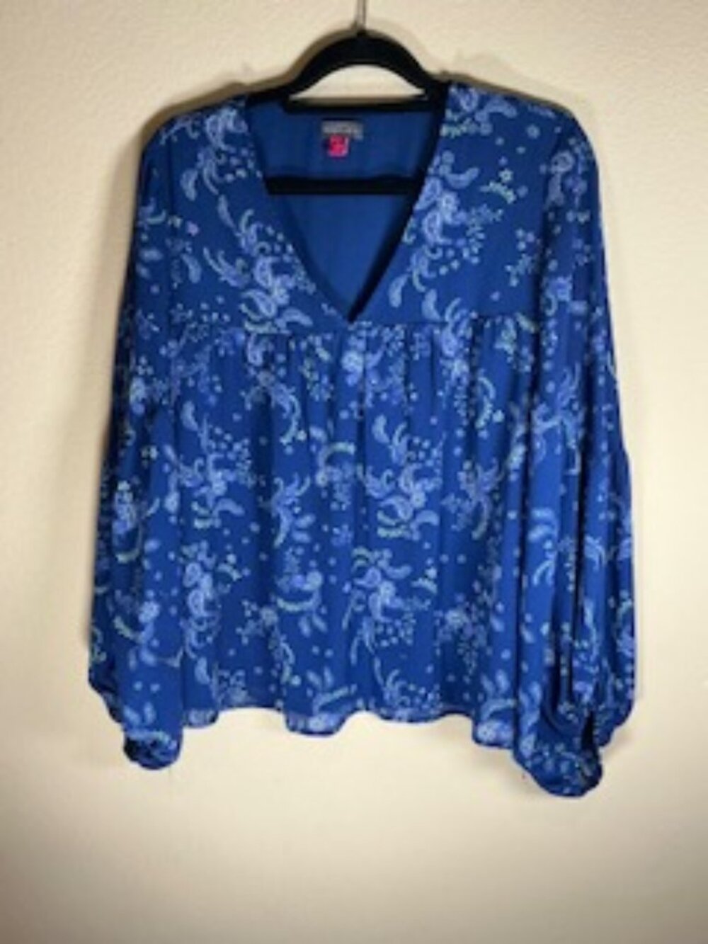 Vince Camuto Women's Blue Floral Paisley Blouse, Size M, Lined